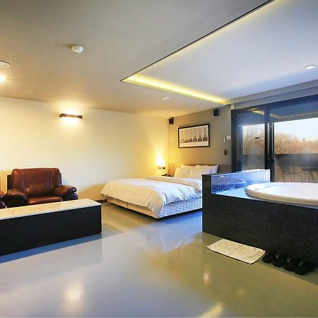 Tara Hotel Seul Zewnętrze zdjęcie